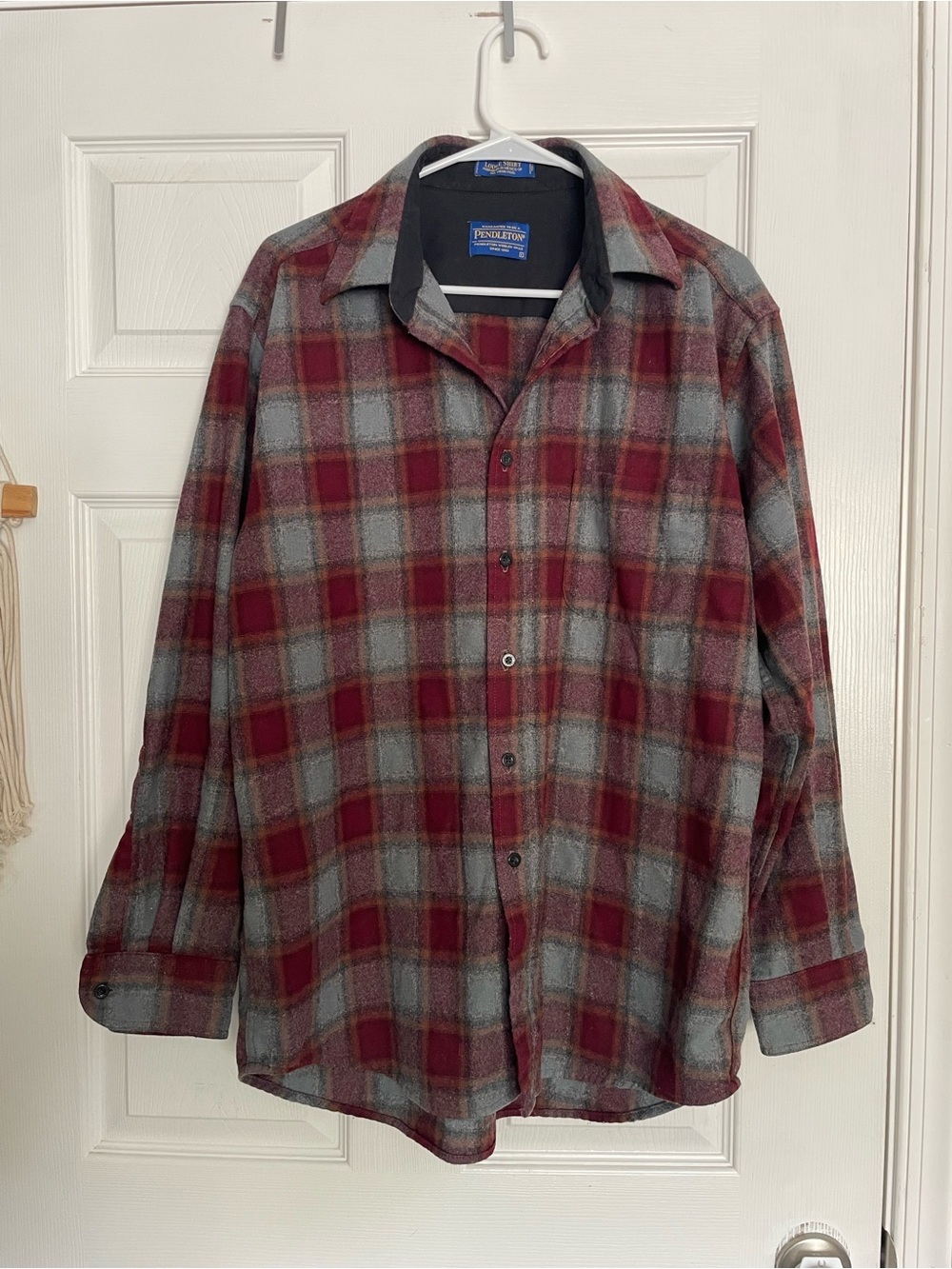 Pendleton Lodge Shirt Mens L Red & Gray Plaid Button-Up Shirt USA Virgin Wool